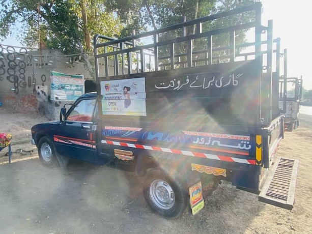 toyota-hilux-in-good-condition-big-4
