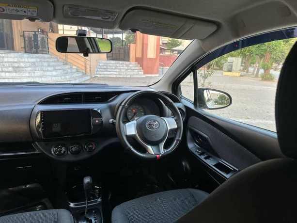 toyota-vitz-2017-big-8