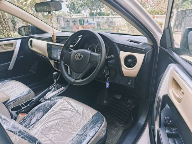 toyota-corolla-gli-13-automatic-2019-big-8