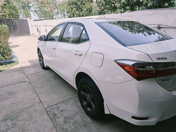 toyota-corolla-gli-13-automatic-2019-big-2