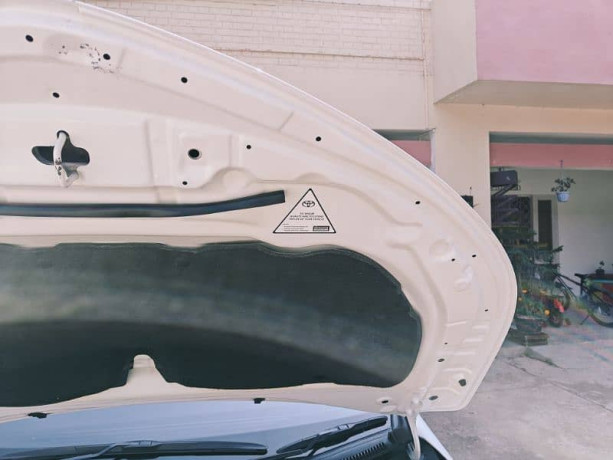 toyota-corolla-gli-13-automatic-2019-big-10