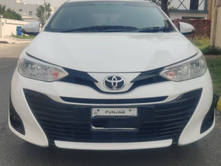 toyota-yaris-2021-ativ-13-cvt