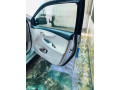 toyota-corolla-gli-2011-small-11