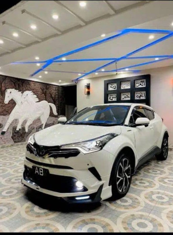 toyota-c-hr-2017-big-1