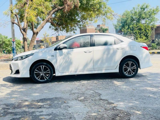 toyota-corolla-altis-2022-big-1