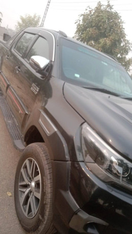 toyota-hilux-vigo-2007-import-2012-big-5