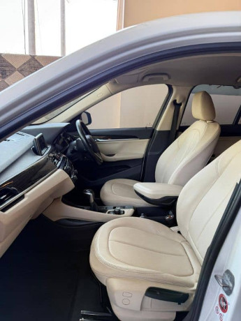 bmw-x1-sdrive18i-at-2017-big-4