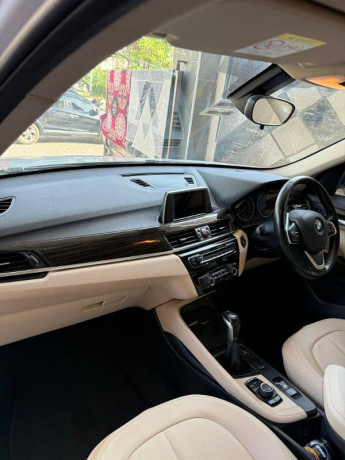 bmw-x1-sdrive18i-at-2017-big-5