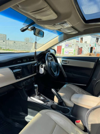 toyota-corolla-altis-grande-2015-big-5