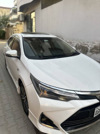 toyota-altis-16-special-addition-sunroof-big-6