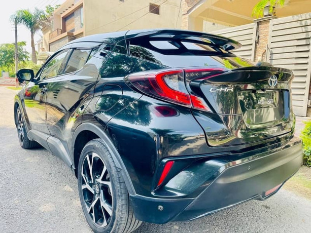 toyota-c-hr-2017-big-6