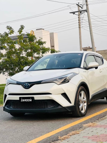 toyota-chr-big-2