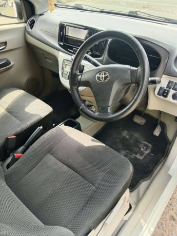 toyota-pixis-epoch-2016-big-6