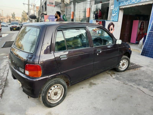 daihatsu-cuore-2012-big-11