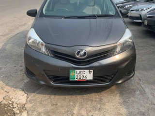toyota-vitz-2017