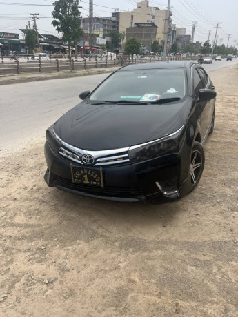 toyota-corolla-altis-2014-big-2