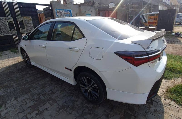 toyota-corolla-altis-2022-big-4