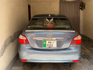 toyota-belta-2011