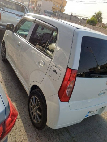 suzuki-alto-2012-big-2