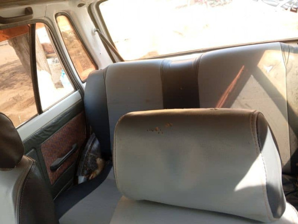 suzuki-mehran-2007-big-6