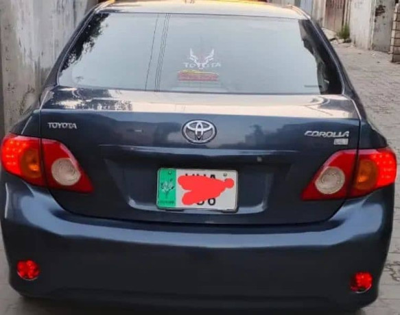 toyota-corolla-gli-2010-big-10