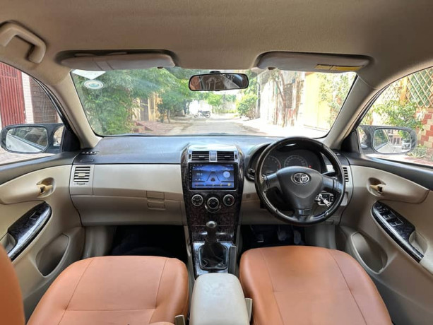 toyota-corolla-gli-2012-big-5