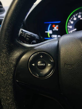 honda-vezel-z-1618-big-6