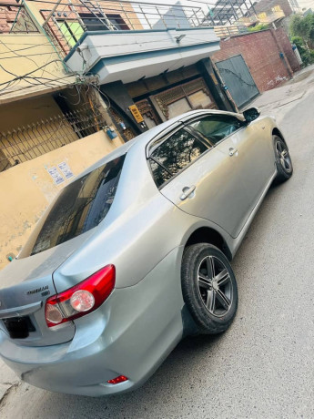 toyota-gli-2011-lush-condition-big-1