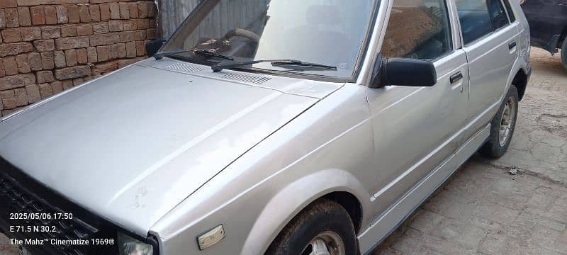 daihatsu-charade-1994-big-2