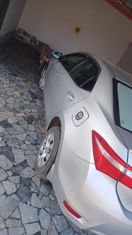 toyota-corolla-gli-2016-big-5