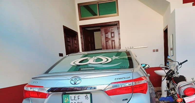 toyota-corolla-gli-2016-big-2