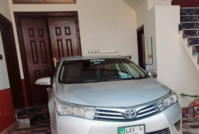 toyota-corolla-gli-2016-big-0