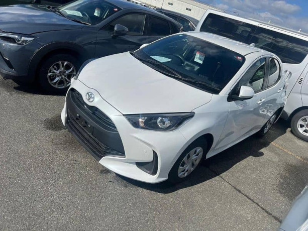toyota-yaris-2023-big-1