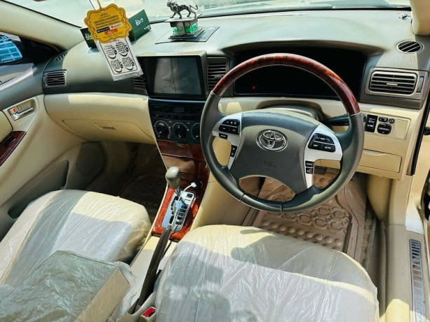 toyota-corolla-altis-2003-big-6