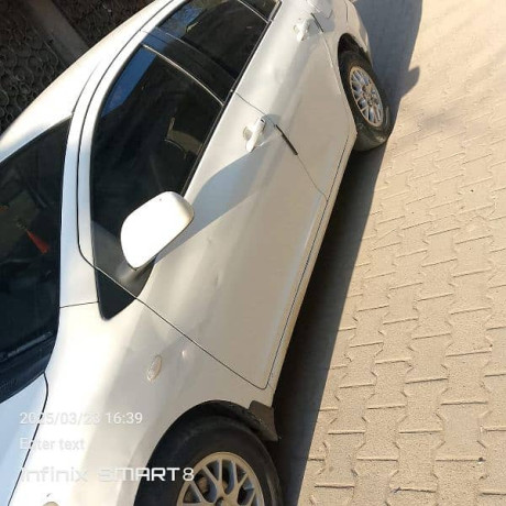toyota-belta-2007-big-7