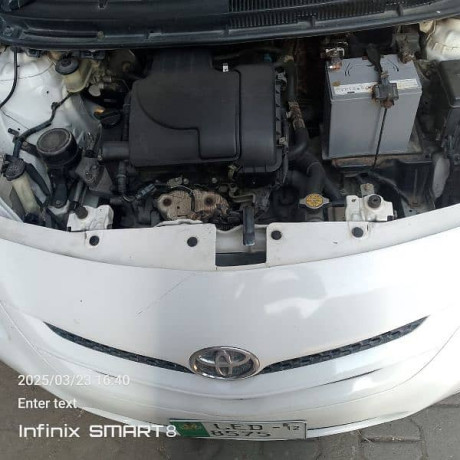 toyota-belta-2007-big-11