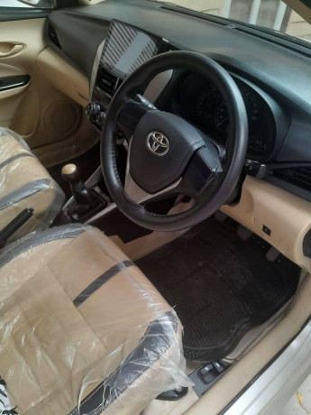 toyota-yaris-gli-2021-big-2