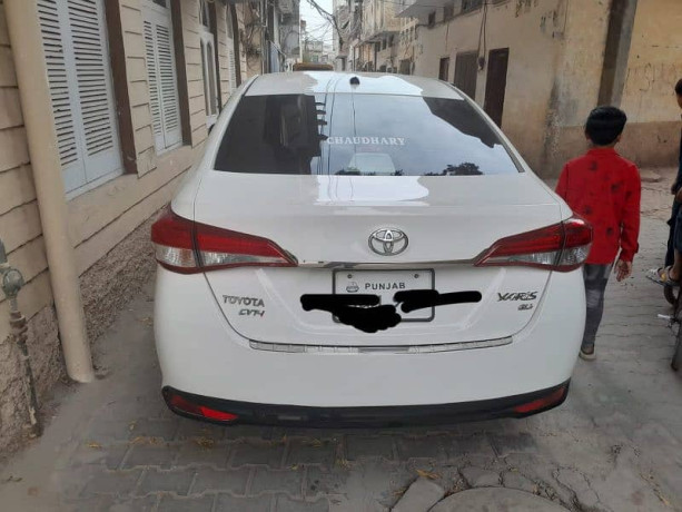 toyota-yaris-gli-2021-big-9