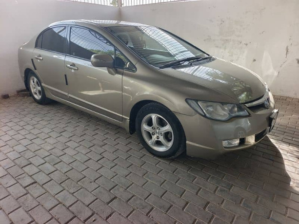 honda-civic-vti-oriel-prosmatec-2011-big-0
