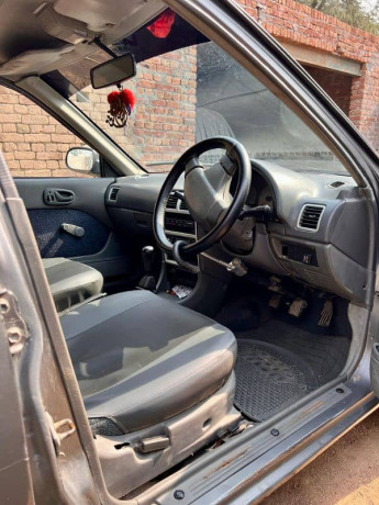 suzuki-cultus-2010-big-8