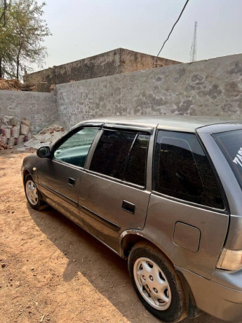 suzuki-cultus-2010-big-0