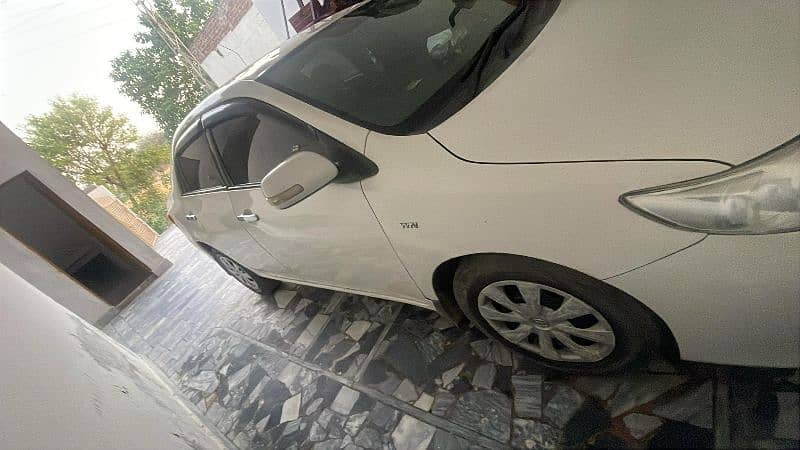 toyota-corolla-xli-2012-big-2