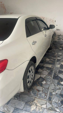 toyota-corolla-xli-2012-big-3