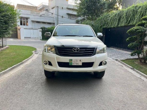 toyota-hilux-2016-big-6