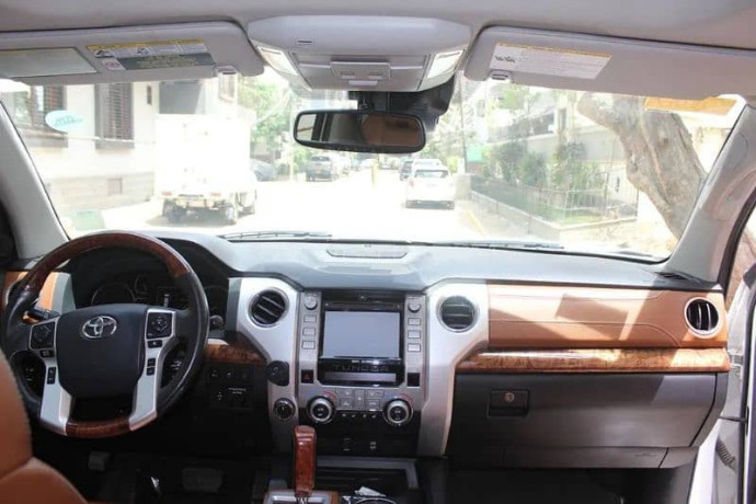 toyota-tundra-57i-model-2018-big-14
