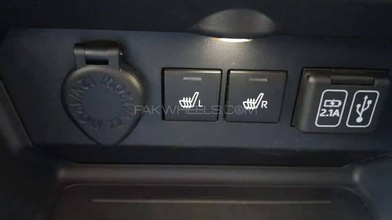 daihatsu-rocky-z-model-201922-big-9