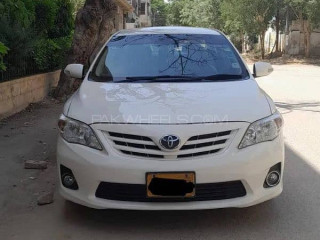 toyota-corolla-gli-16-vvti-model-2013-automatic-transmission