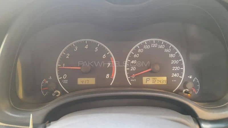 toyota-corolla-gli-16-vvti-model-2013-automatic-transmission-big-8