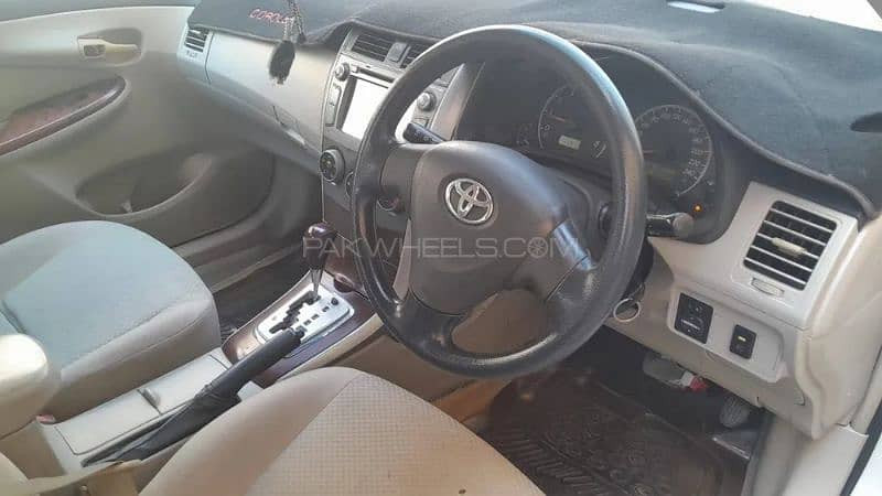 toyota-corolla-gli-16-vvti-model-2013-automatic-transmission-big-7