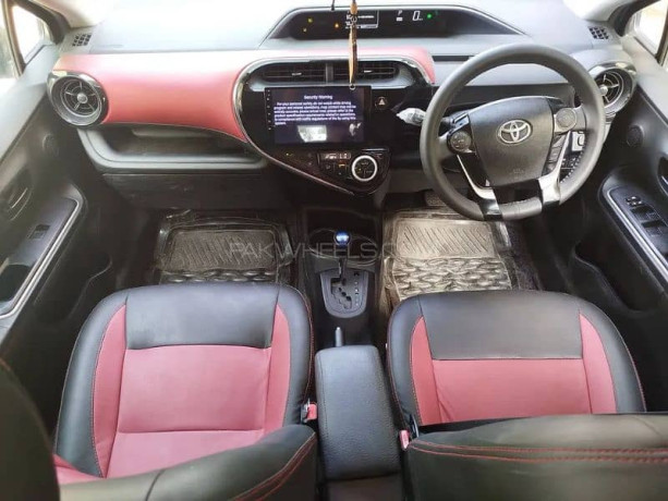 toyota-aqua-s-package-model-2017-big-6